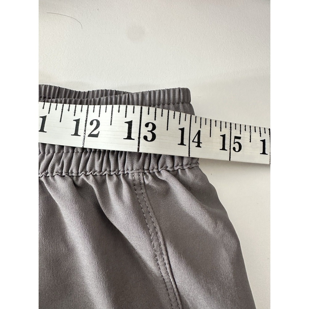 Vuori Shorts Mens Small Gray Performance Athletic Drawstring Lined - Picture 7 of 8